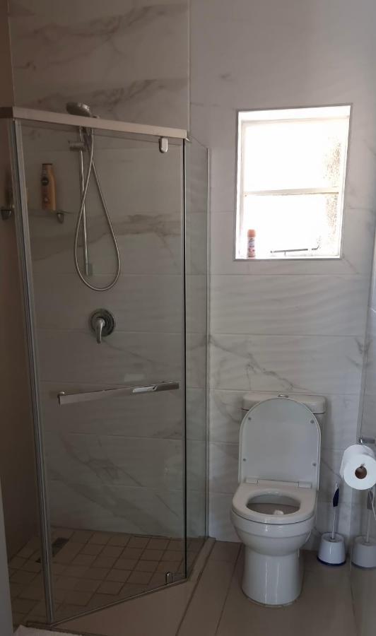 Atterbury Self Catering Studios Pretoria Bagian luar foto
