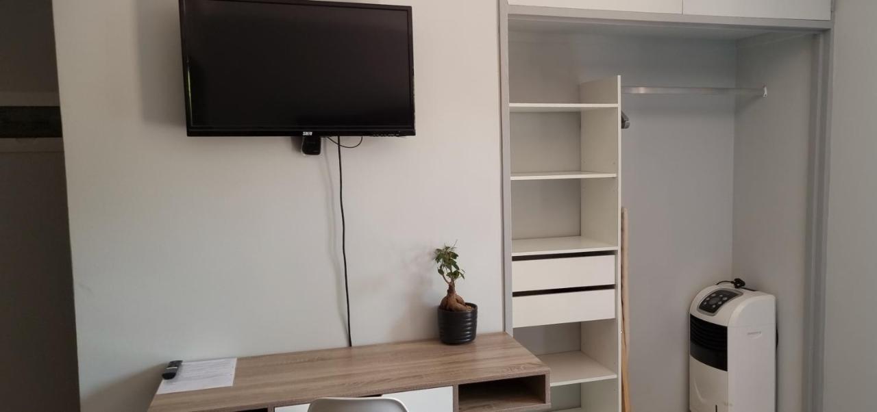 Atterbury Self Catering Studios Pretoria Bagian luar foto