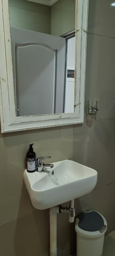 Atterbury Self Catering Studios Pretoria Bagian luar foto