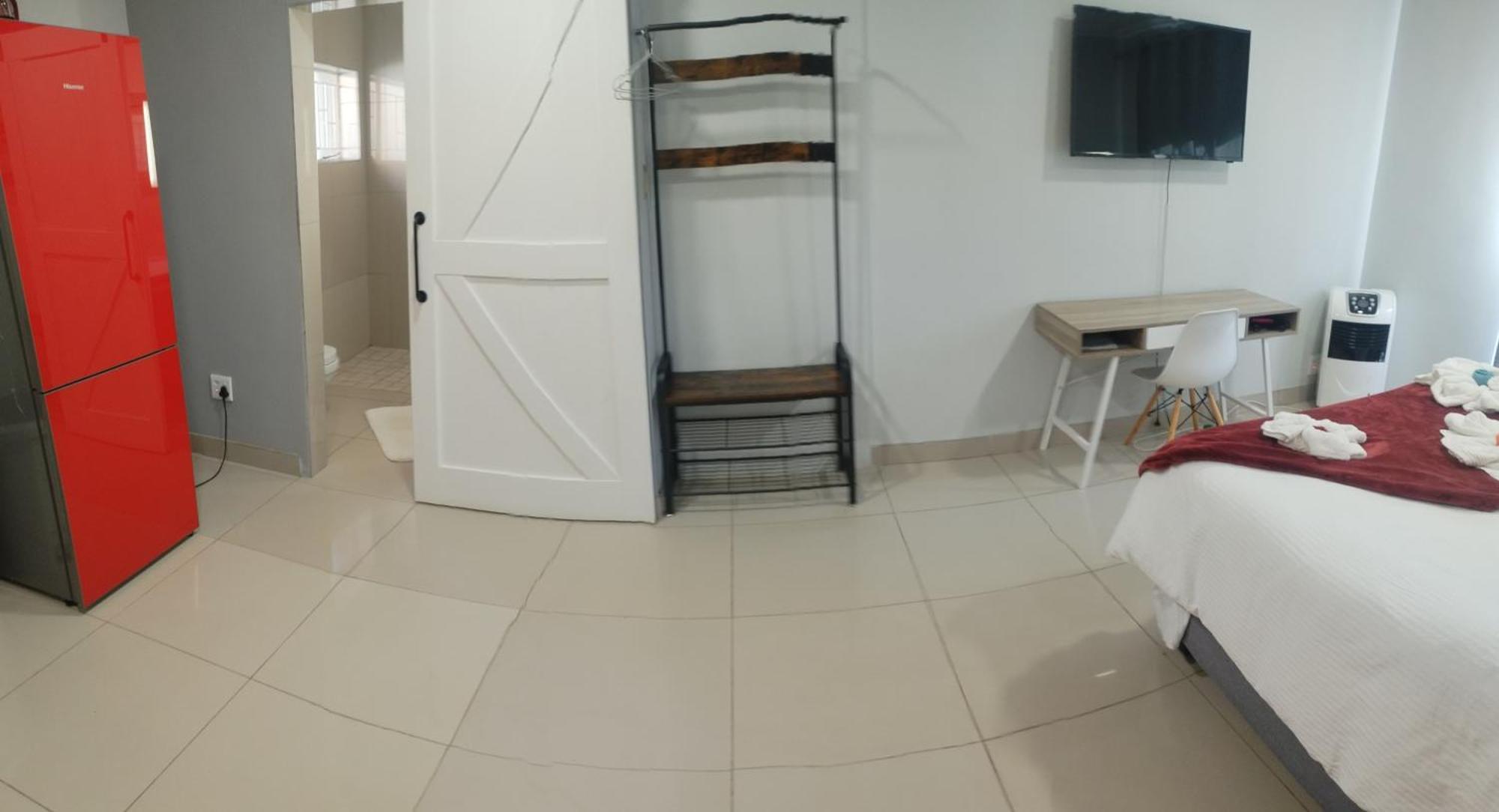 Atterbury Self Catering Studios Pretoria Bagian luar foto